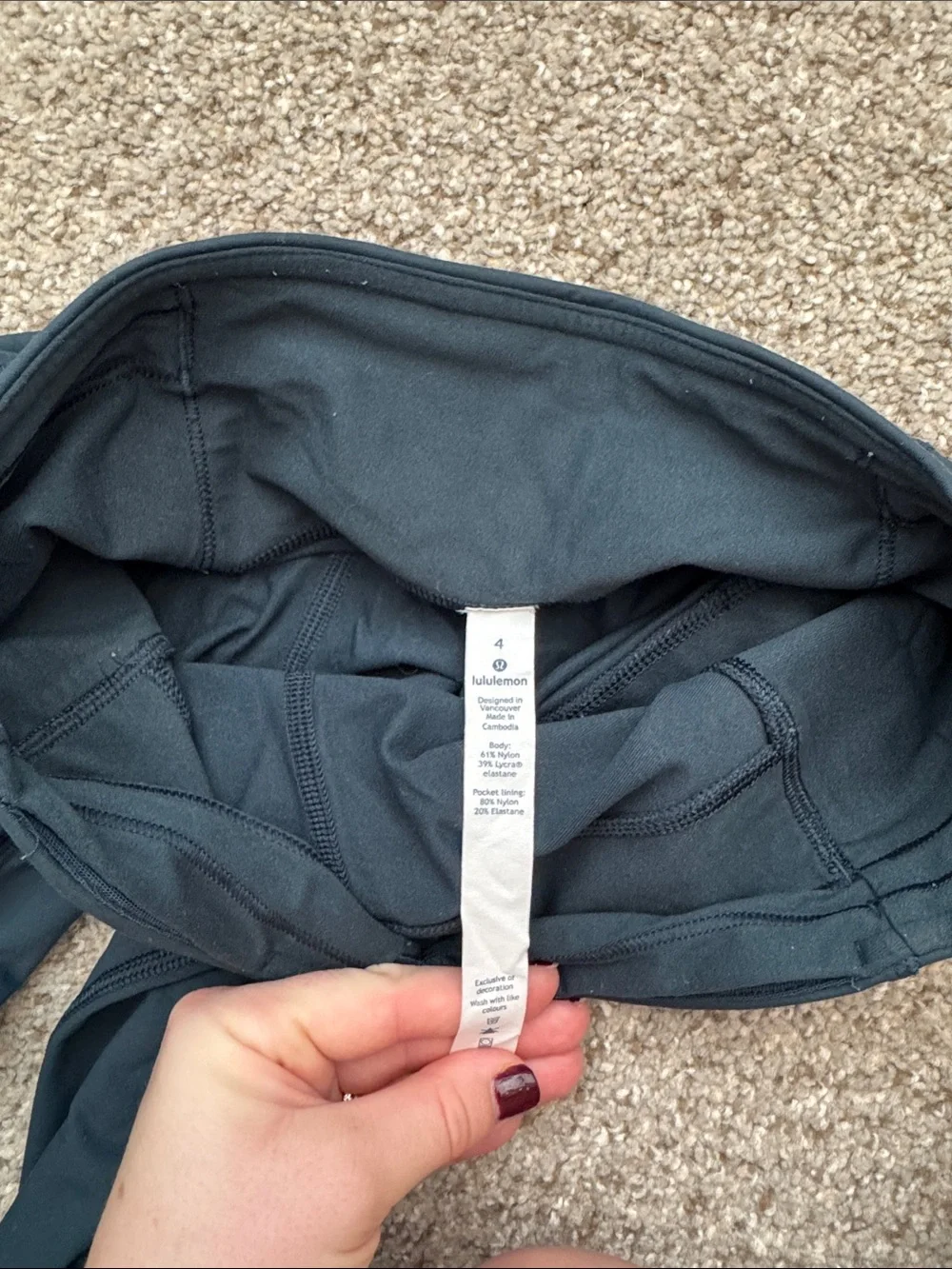Lululemon Speed Up Tight Warp Tech Fleece 28” size 4.
